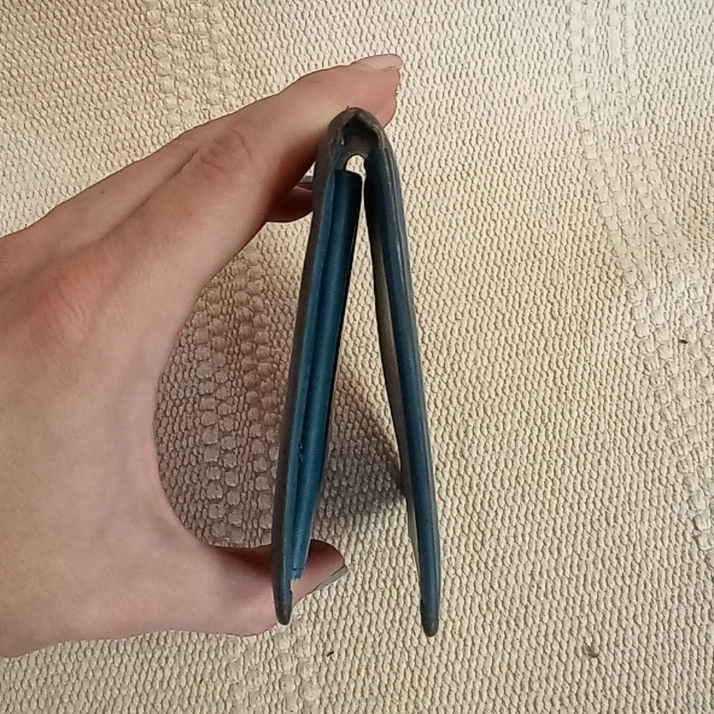 Blue epi wallet - Picture 4 of 9